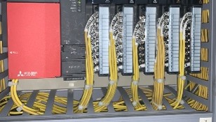 PLC更新・リプレースはお任せください|生産終了・バックアップなし・担当者不在にも対応